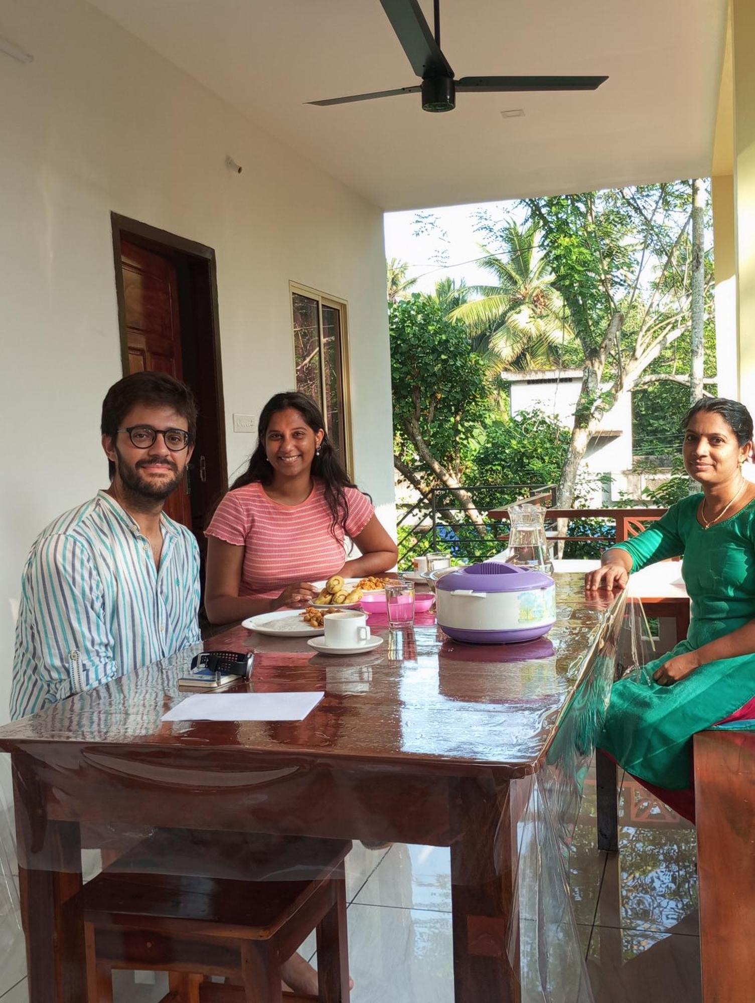 Munroe Vision Panakkattu Mundrothuruth
