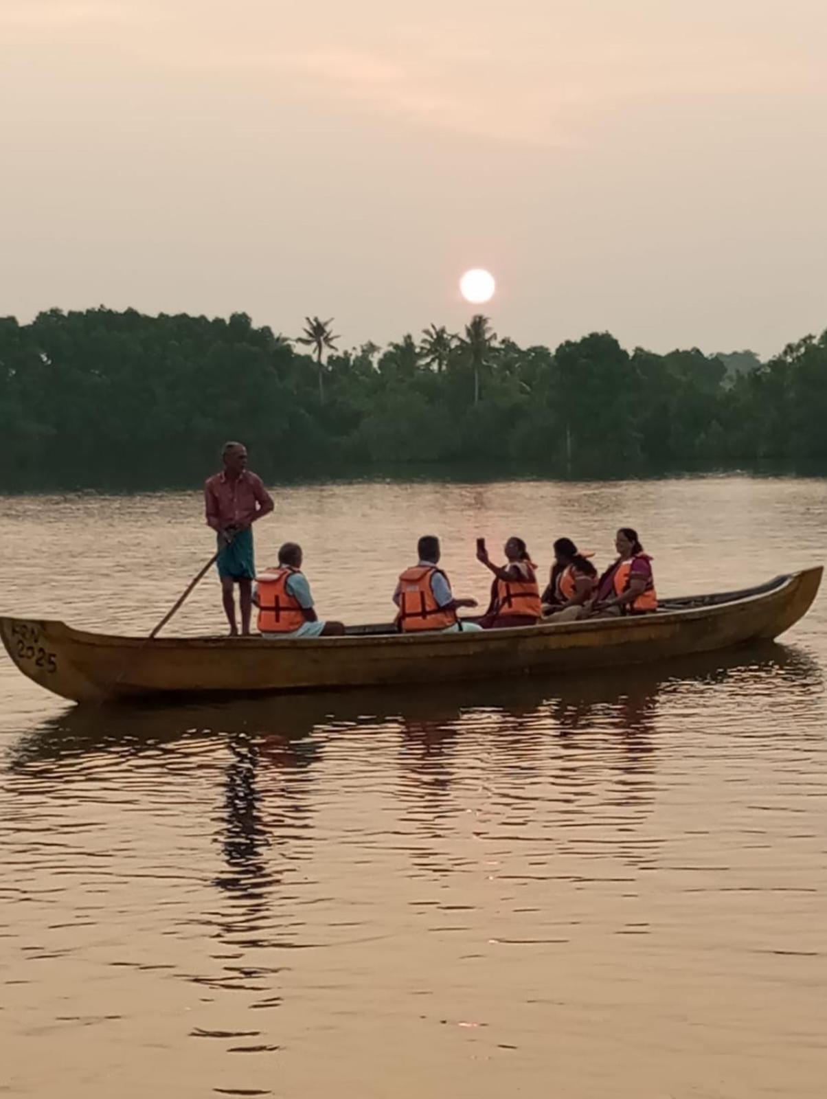 Munroe Vision Panakkattu Homestay *