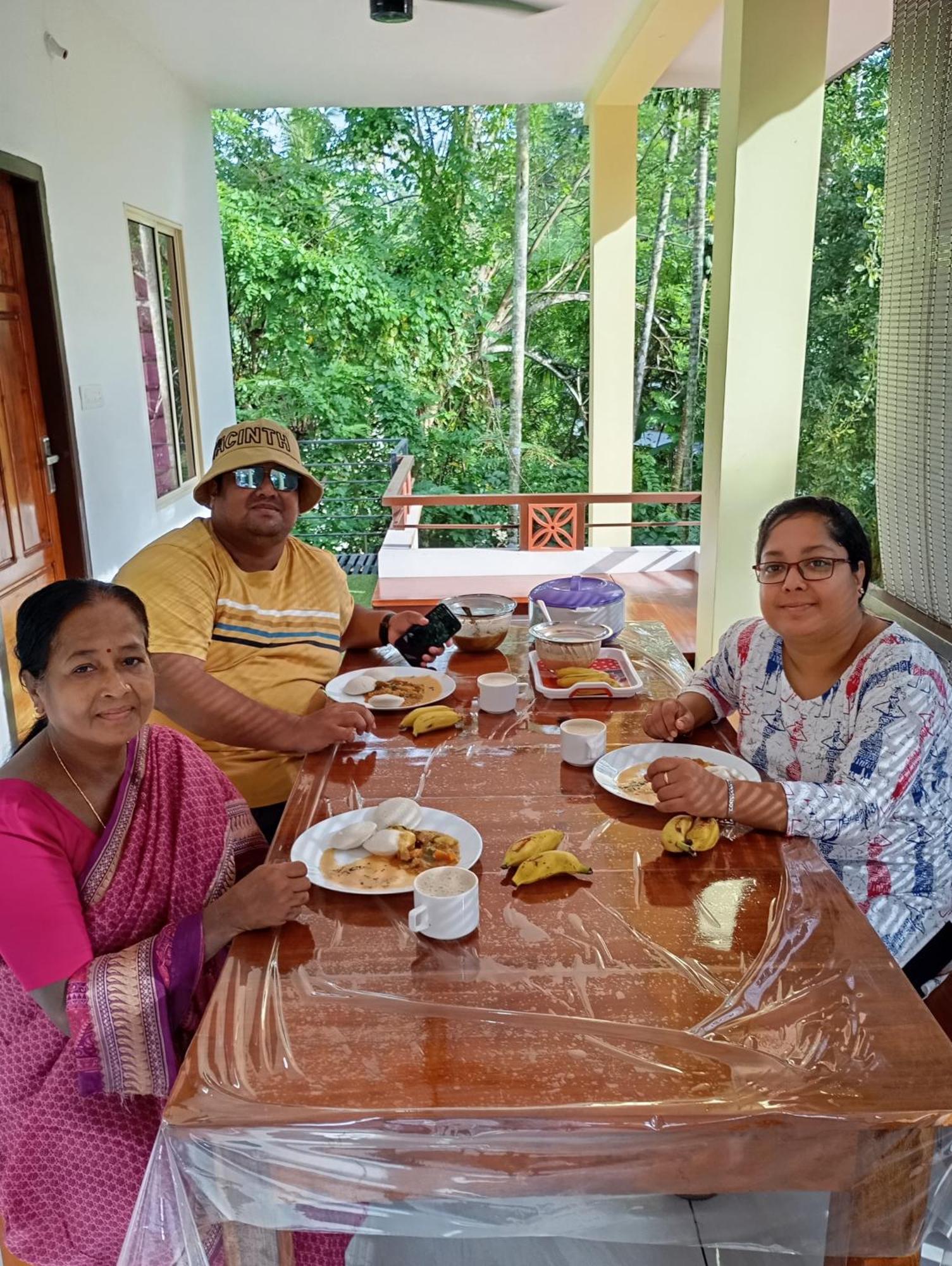 Munroe Vision Panakkattu Homestay Mundrothuruth